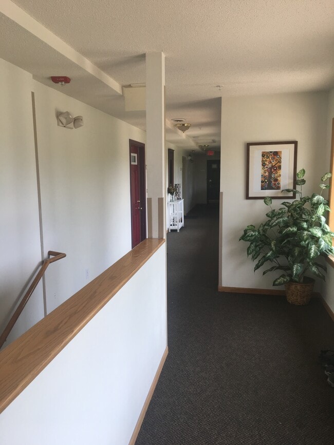 Photo - 2050 Keokuk St