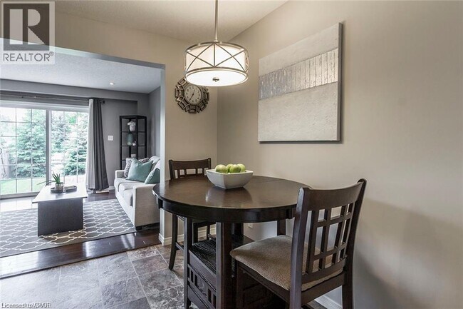 Photo - 508 Beaumont Cres