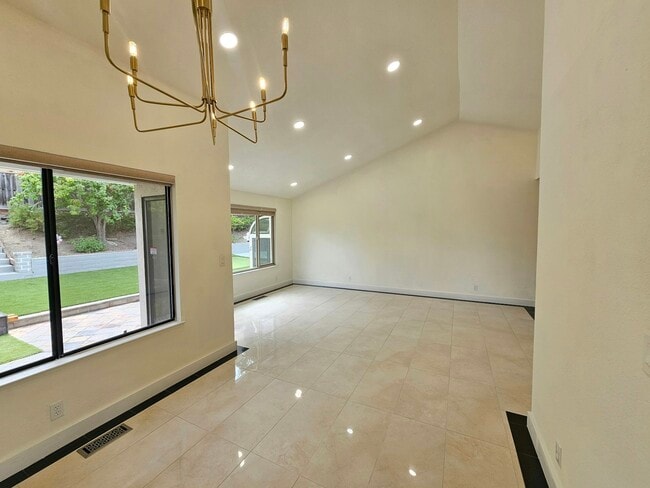 11891 Bloomington Way