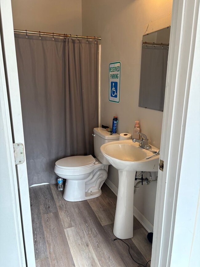 Photo - 2 Blocks from Tech - Large 4 bed / 2 bath