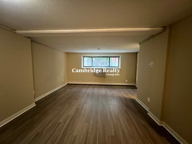 Building Photo - 376 Harvard St Unit 3