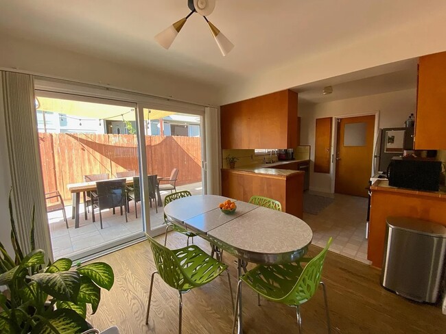 Photo - 1589 Santa Barbara St