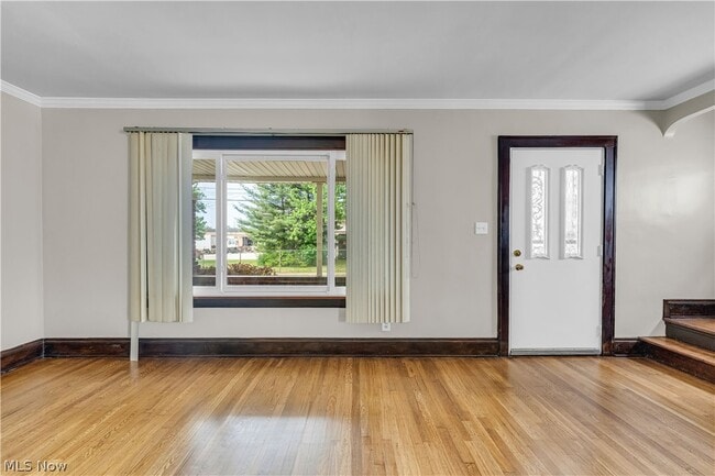 Photo - 6800 Kazimier Ave