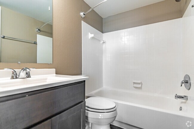 1BR, 1BA - 750SF - Bathroom - Sand Cove Apartments