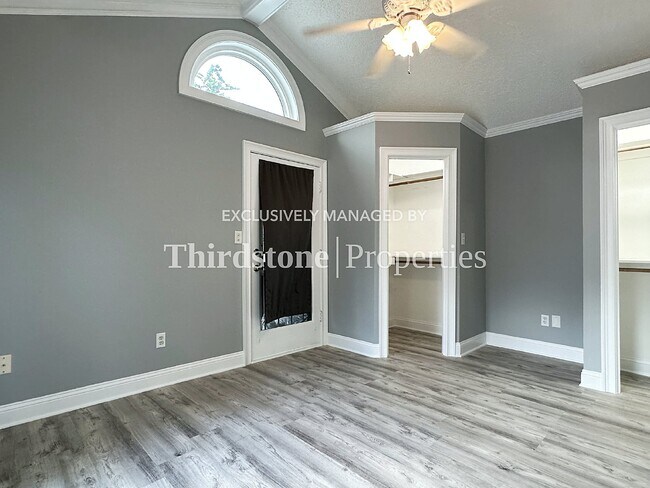 Photo - 2965 Armstrong St Unidad B