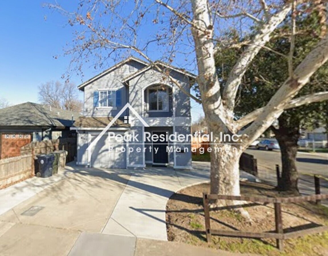 Great 4 Bd/2.5Ba Duplex with 1 Car Garage! - Great 4 Bd/2.5Ba Duplex with 1 Car Garage!
