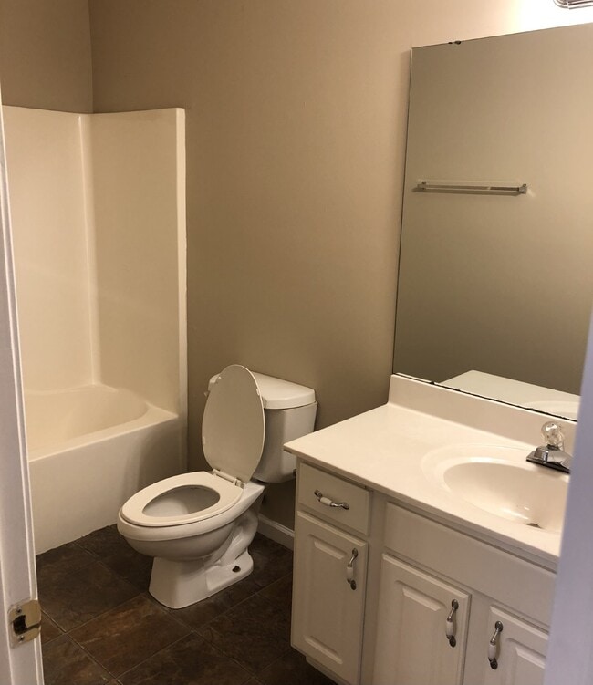 Photo - 3BD 3BA DUPLEX CLOSE TO TTU FOR RENT Unit A