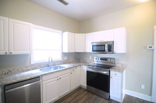 Photo - 202 Beirne Ave NW