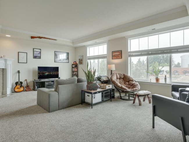 Photo - 1647 NE Market Dr