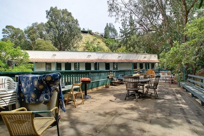 Photo - 8000 Honey Dr