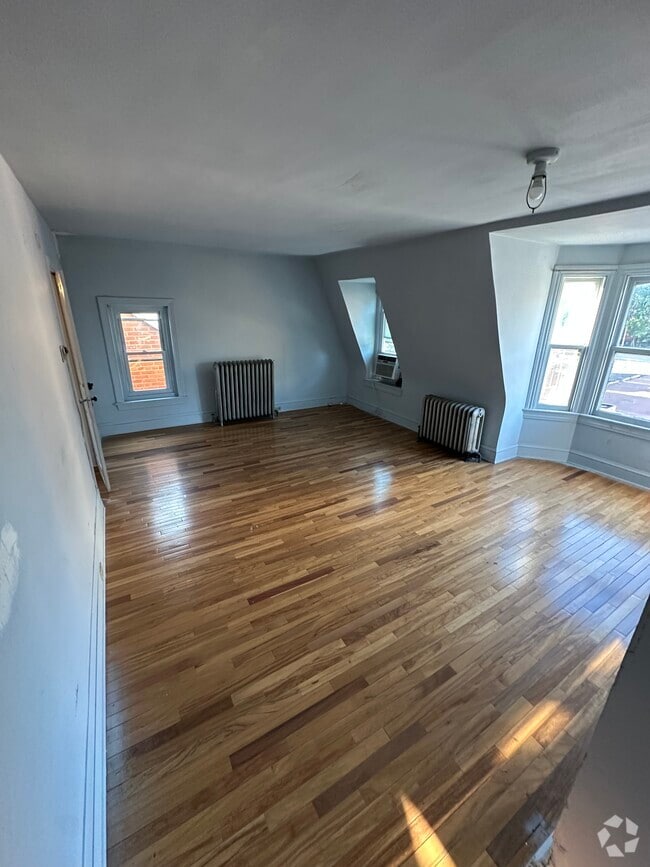 Building Photo - 228 King St Unit 3 Rental
