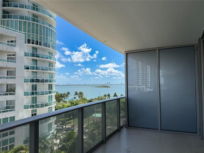 Photo - 488 NE 18th St Unidad 609 Rental