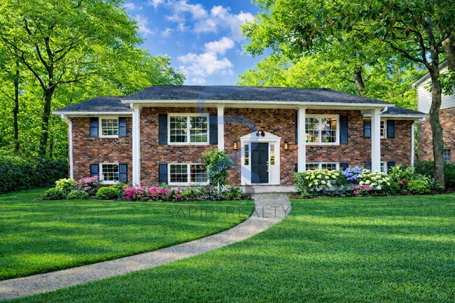 Building Photo - Elegant 4BR/3BA Retreat in Whispering Pines – North of Atlanta