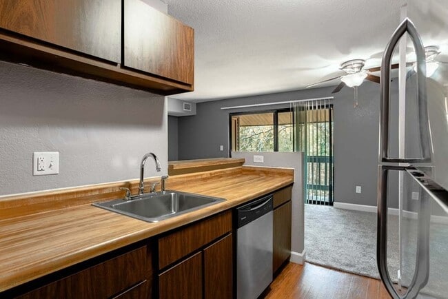 1701 Knapp St NE_20240923-004 - Aspen Lakes