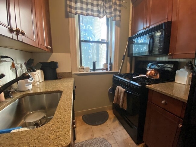Photo - 11 Park Dr Unit 18