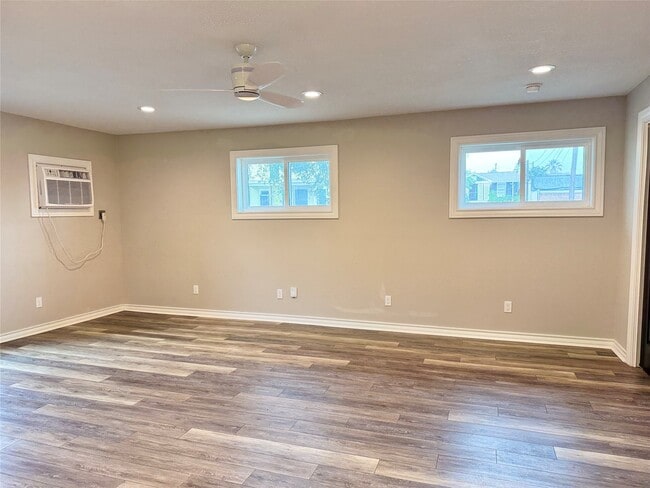 Photo - 2311 Avenue O