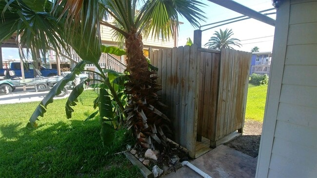 Building Photo - 4215 Hardin Dr