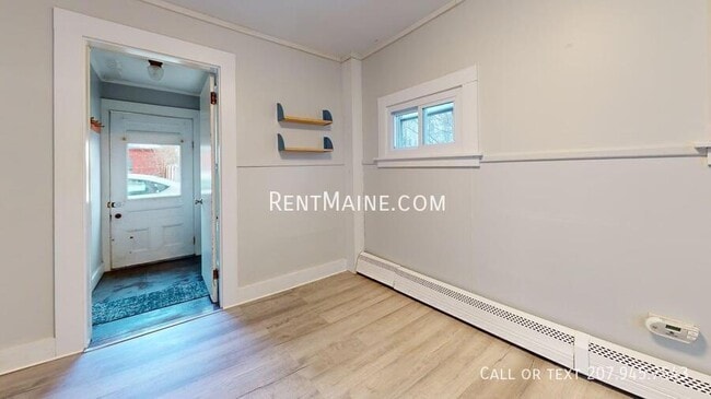 Photo - 200 Center St Unit 4