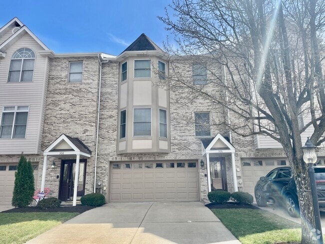Building Photo - 2 Bed 2 full and 2 1/2 Bath- Imperial PA Rental
