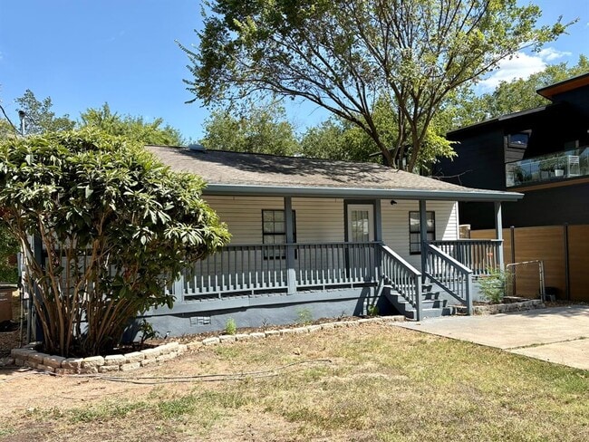 1123 Christie Dr