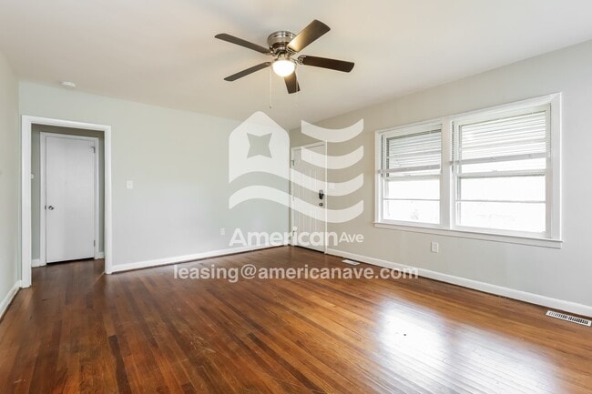 Photo - 276 Caulder Cir