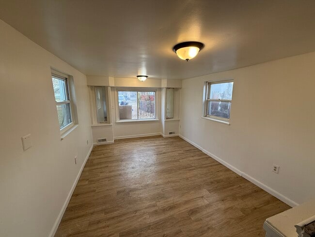 Photo - 7553 Orchard Ave