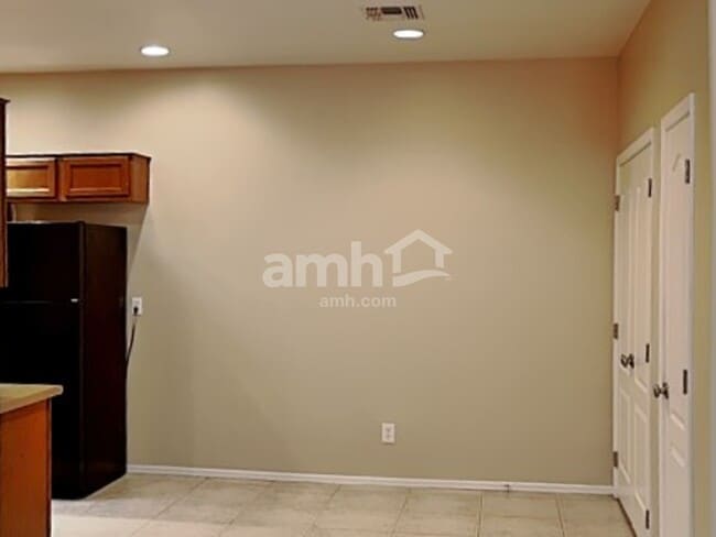 Photo - 8940 W Olive Ave