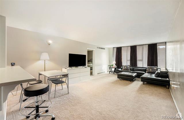 Building Photo - 1020 15th St Unit 3F Rental