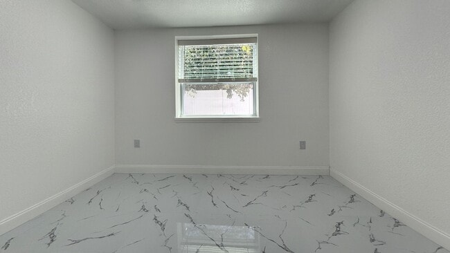 Photo - 2712 60th Ave N