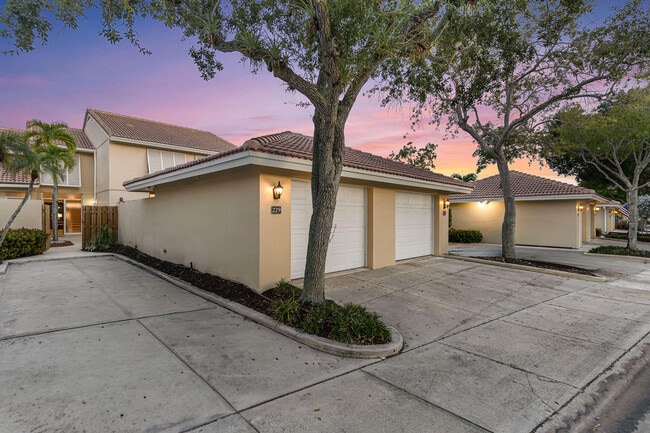 Photo - 229 Old Meadow Way