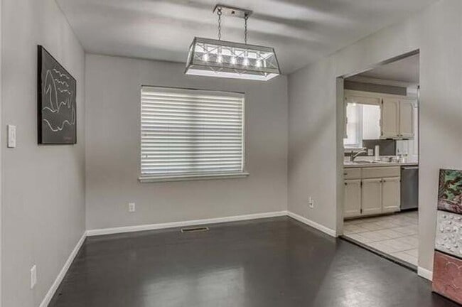 Photo - 3 Bed 1.5 Bath 2 Car Garage -Casady Hills ...