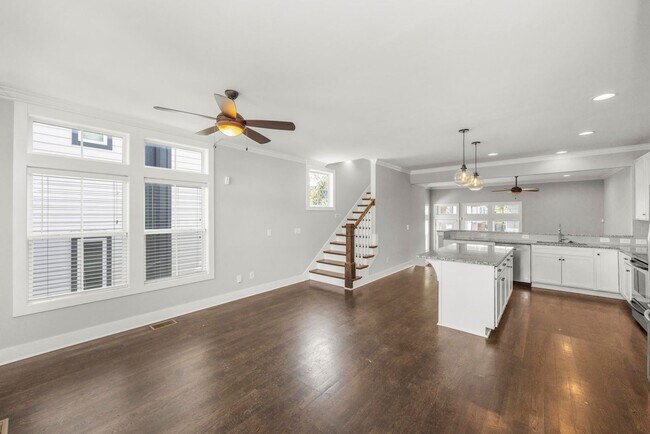 Photo - 505 A Moore Ave-