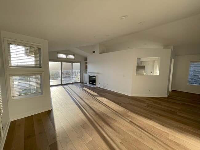 Photo - 77 San Raphael