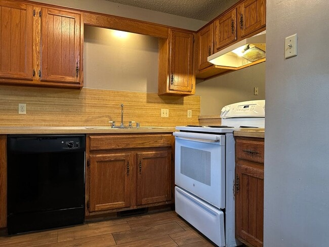 Photo - 119 Perth Ct