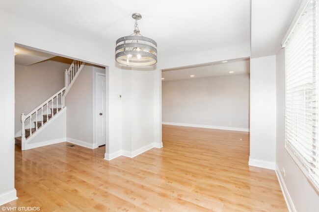 Photo - 401 N Salem Dr