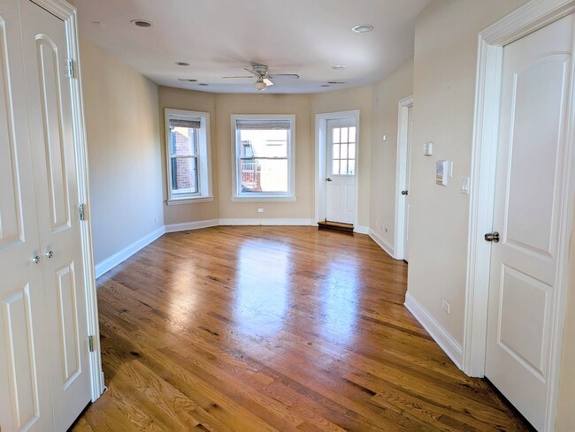 4018 N Central Park Ave Unit 3N