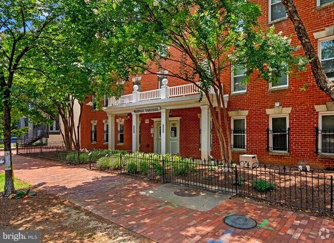 Building Photo - 730 11th St NE Unit 304 Rental