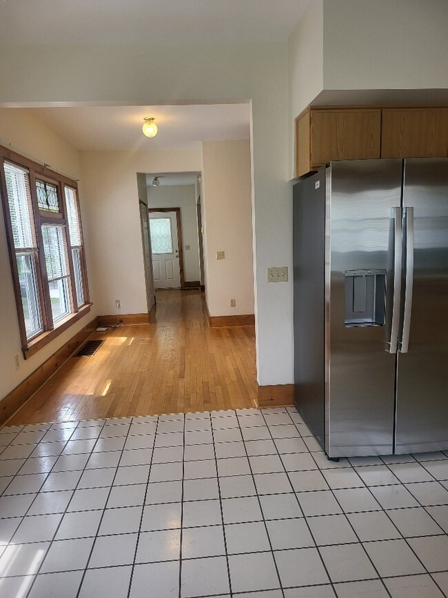 Photo - 280 S Goodman St