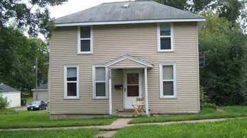 Photo - 229 Niagara St House