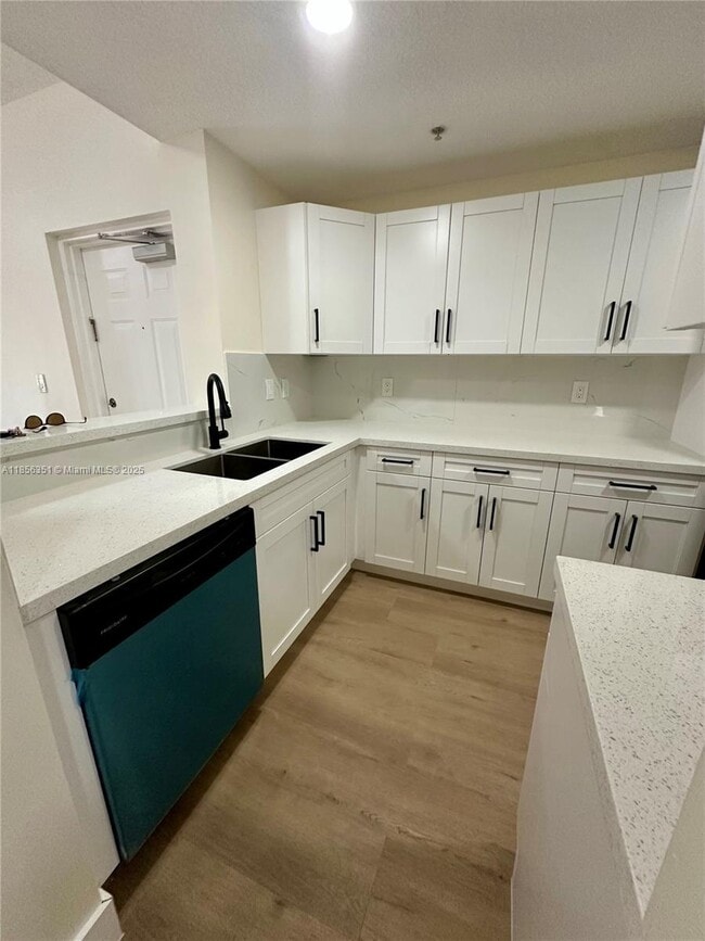 Photo - 6630 NW 114th Ave Unidad 1526