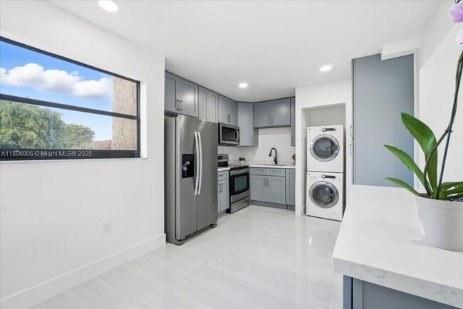 Photo - 9907 NW 9th St Cir