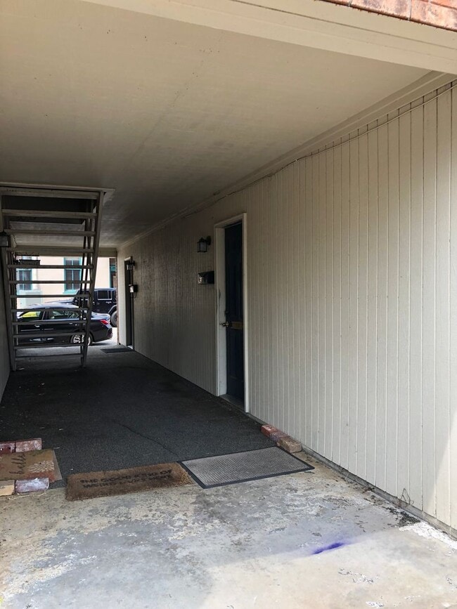 Photo - Downtown 2 Bedroom Apartment