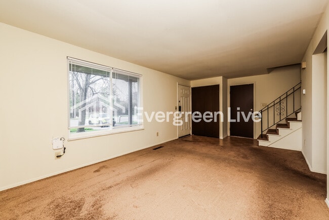 Photo - 4743 Taylorsville Rd