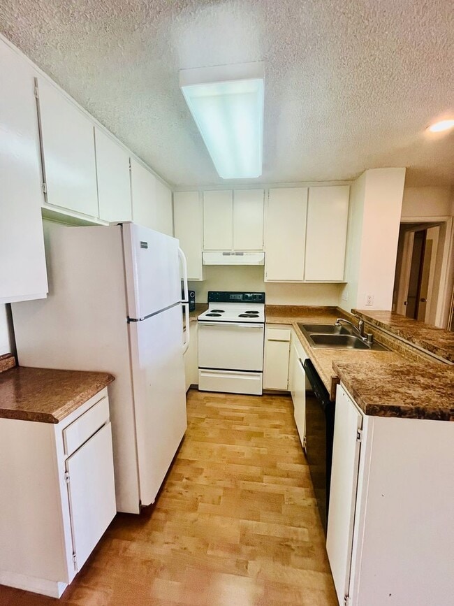 Photo - 1775 Diamond St Unidad 119