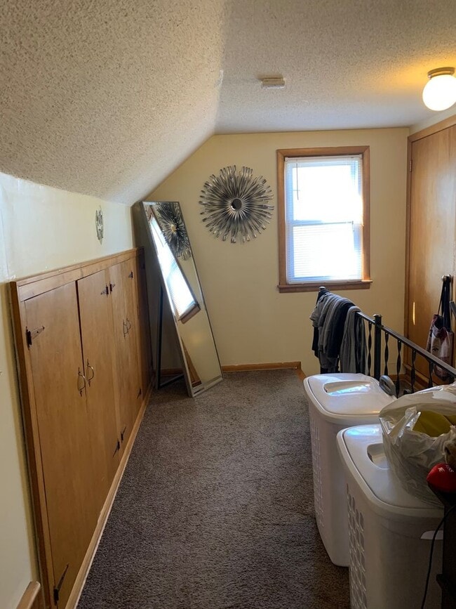 Photo - Beautiful 4 Bedroom 1 Bathroom in North Minneapolis