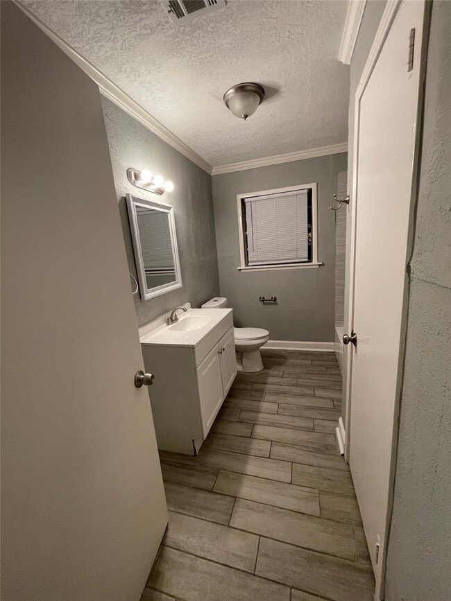 Photo - 2330 Cedar Dr