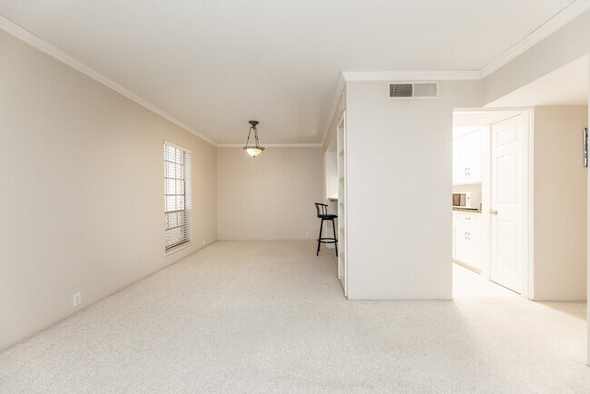 Photo - 2101 Fountain View Dr Unit 46C