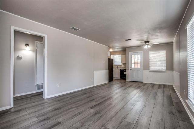 Photo - 2432 Lakeview Cir