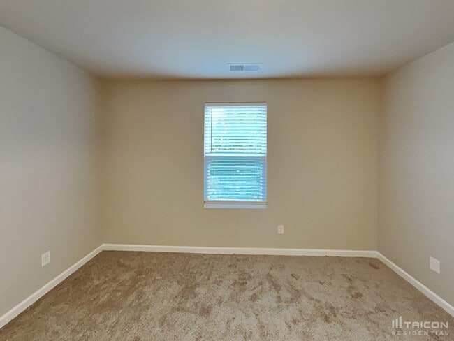 Photo - 337 Freeman Cir