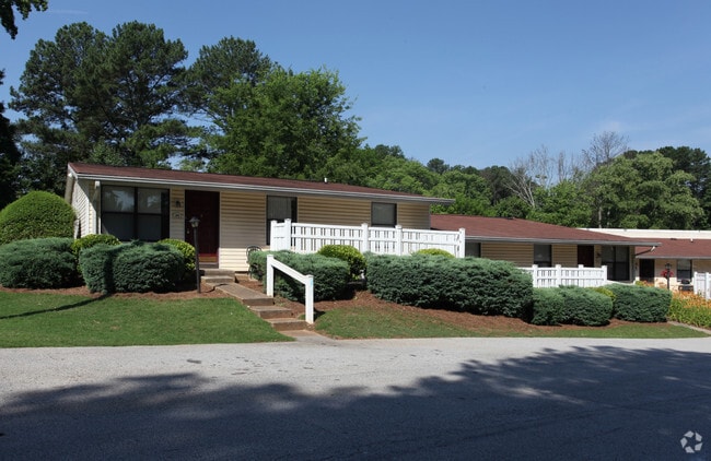 Snapwoods Apartments